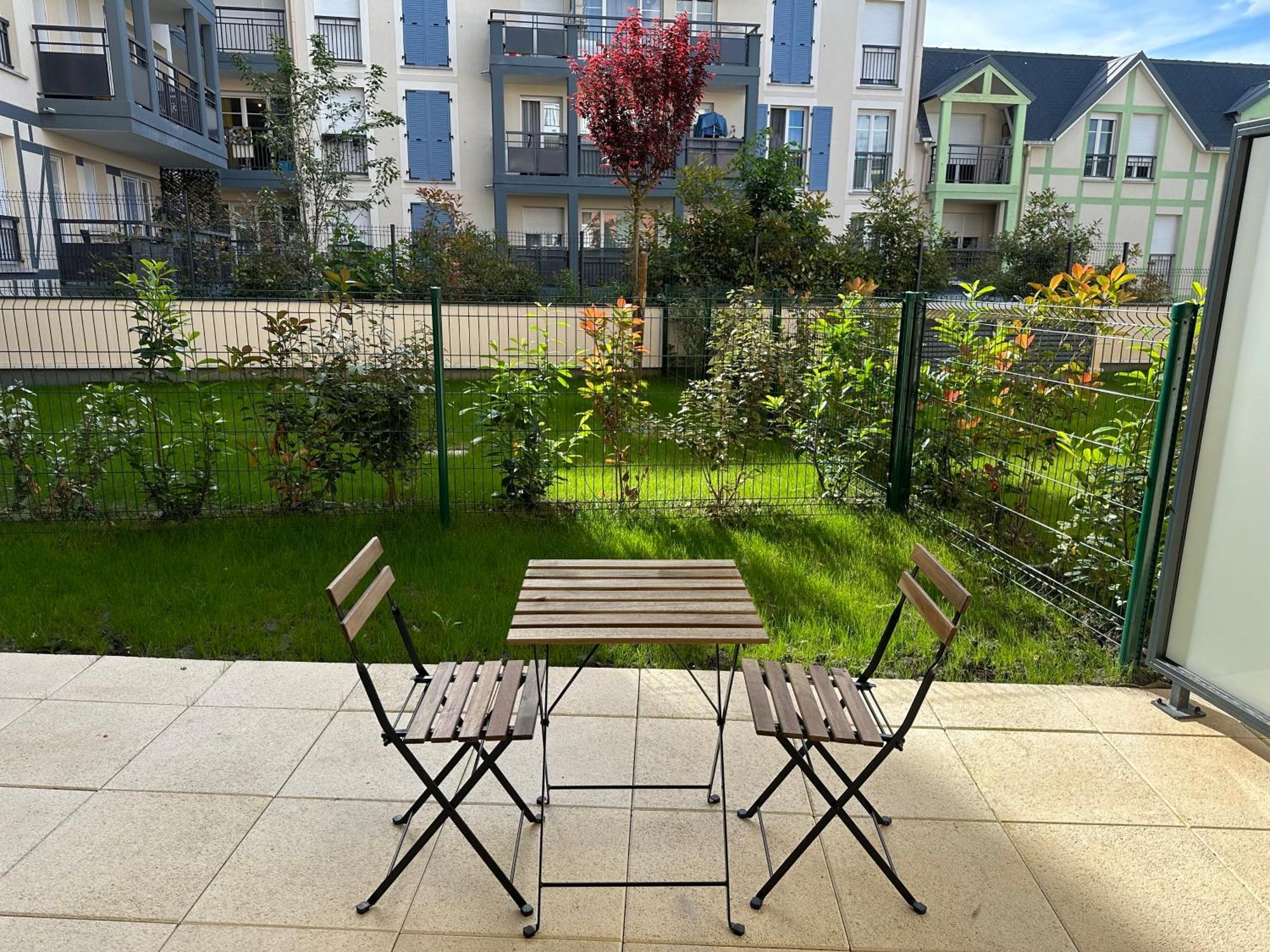 Appartement 2 Pieces Neuf Avec Sont Jardin Prive Franconville  Exterior foto